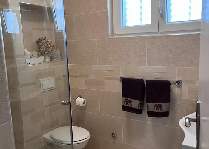 House Of Rosalia * Ρόβινι